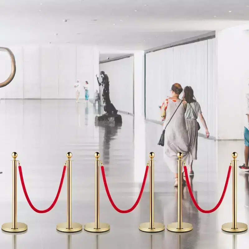 VEVOR Velvet Ropes and Posts, 5 ft/1.5 m Red Rope, Stainless Steel Gold Stanchion with Ball Top, Red Crowd Control Barrier Used for Theaters, Gold